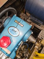 Cracked 310 pump.jpg