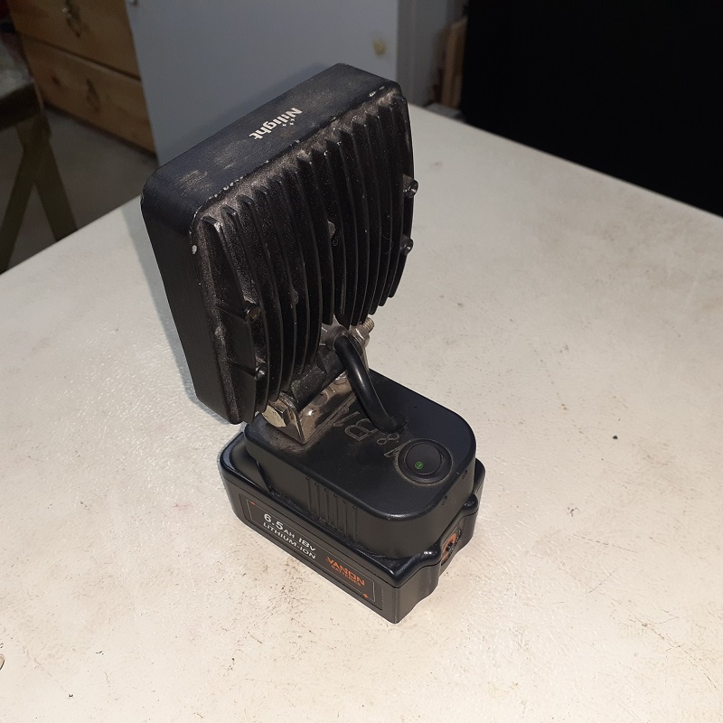 makita_light_2.jpg